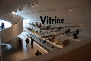vitrahaus-herzog-de-meuron-0020 Vitrahaus. Vitrine, the only part of the VitraHaus that is a "museum"