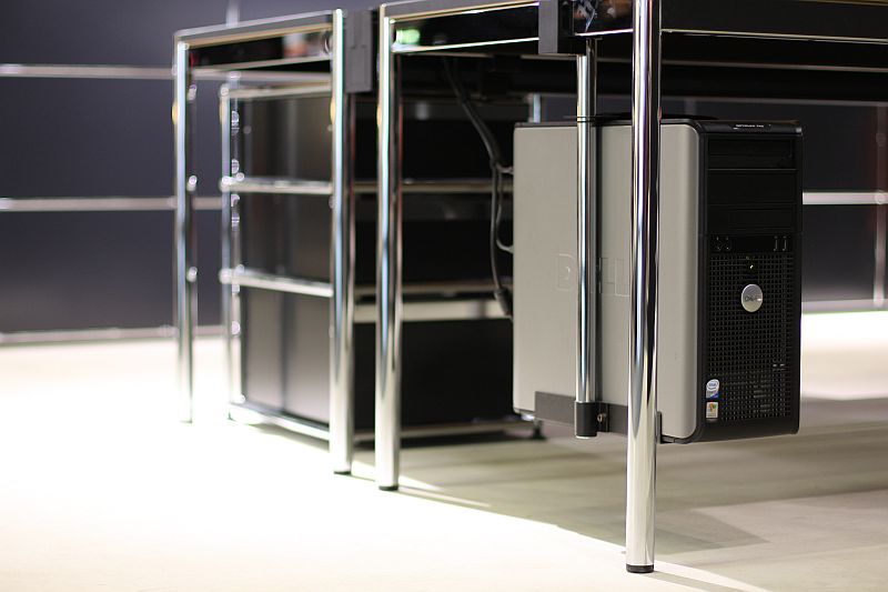 orgatec-2010-usm-haller-compter-holder ... and the trusty computer holder