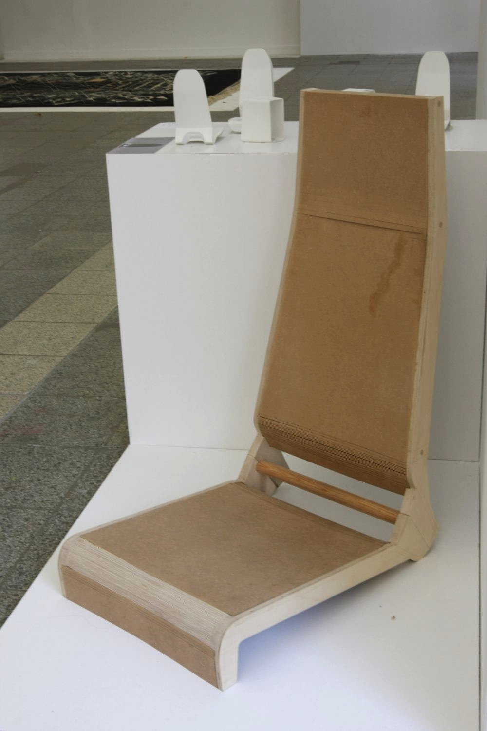 rundgang-2011-kunsthochschule-berlin-weisensee-seat-lounger-from-eva-burkhardt Seat/lounger from Eva Burkhardt Graduate Project @ kunsthochschule-berlin-weisensee