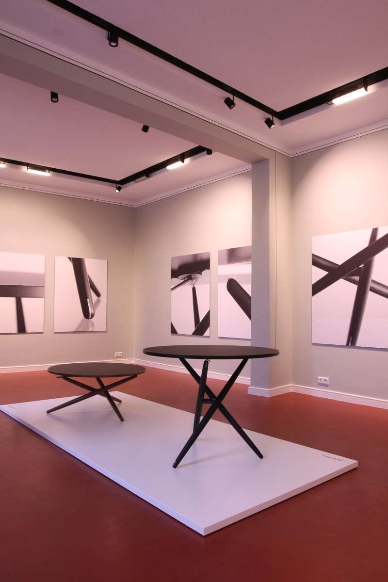 ess.tee.tisch t-6500 by Jürg Bally updated by Daniel Hunziker through Horgenglarus at Werkbund Berlin Galerie ess.tee.tisch t-6500 by Jürg Bally updated by Daniel Hunziker through Horgenglarus at Werkbund Berlin Galerie