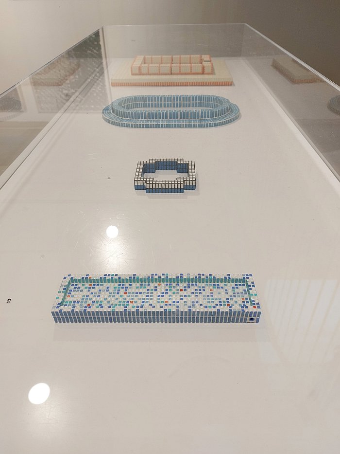 Jewellery by Jiye Yun, as seen at Wellen Wogen Wirbel. Water as a source of inspiration, Galerie Handwerk, Munich