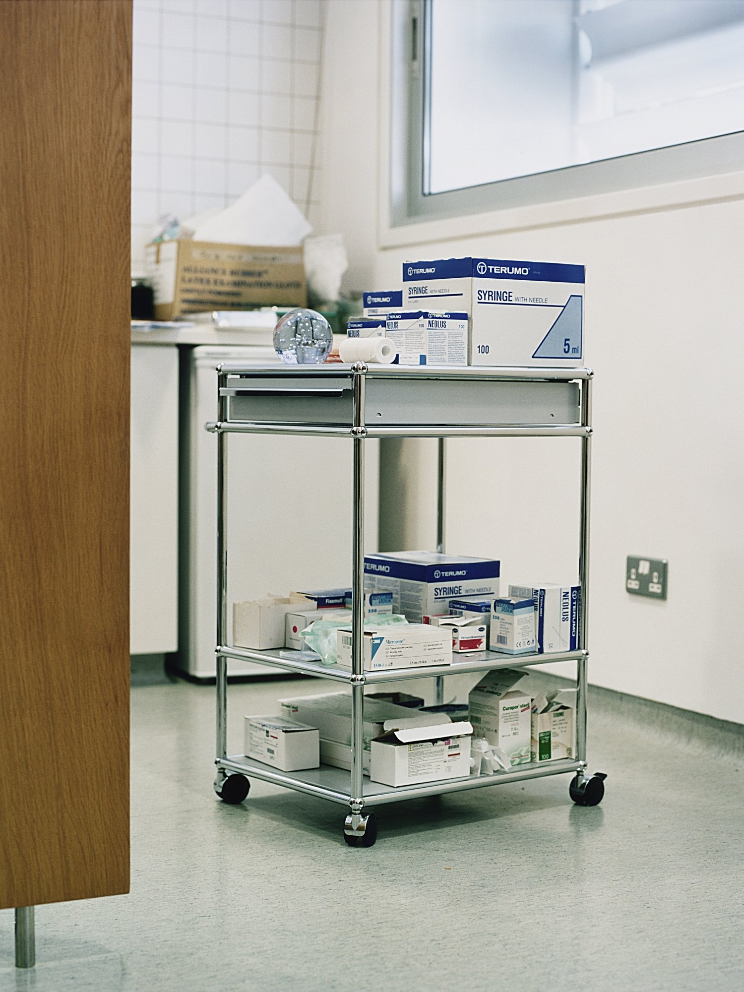 USM Haller Surgery Trolley